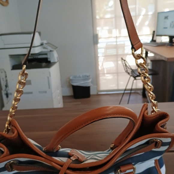Michael Kors Striped Navy and Tan Women's Bag - Picture 3 of 16